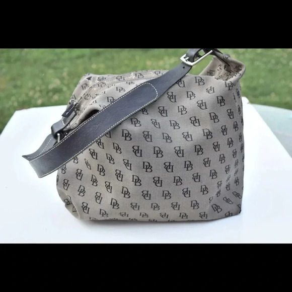 Dooney & Bourke logo hobo bag - Picture 3 of 8